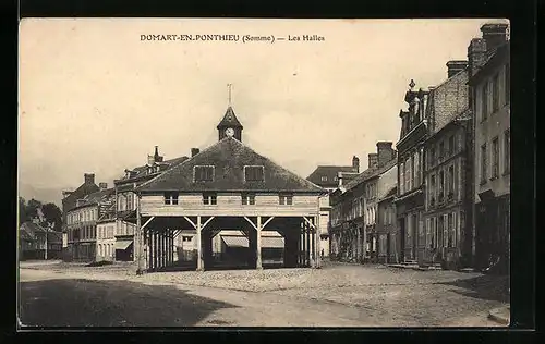 AK Domart-en-Ponthieu, les Halles