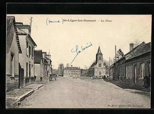 AK St-Leger-les-Domart, La Place, L`Eglise