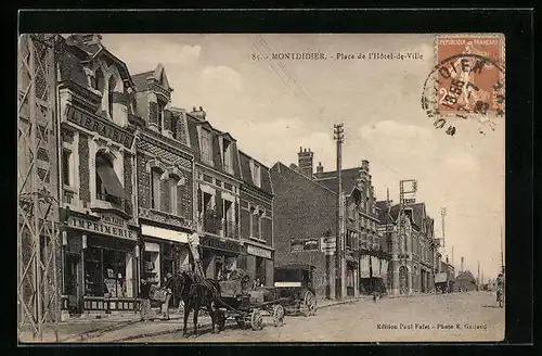 AK Montdidier, Place de l`Hotel-de-Ville