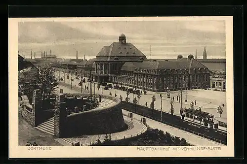 AK Dortmund, der Hauptbahnhofmit der Vehmlinde-Bastei, Strassenbahn unterwegs