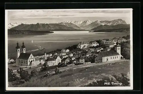 AK Tutzing, Gesamtansicht mit der Kirche und Blick auf die Alpen