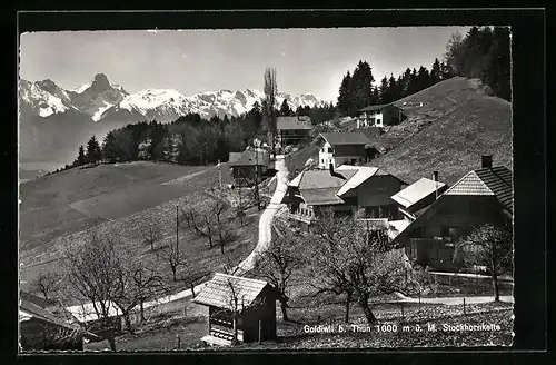 AK Goldiwil, Blick über den Weg durch den Ort auf die Stockhornkette