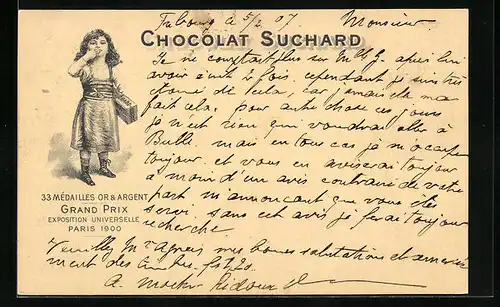 AK Reklame für Chocolat Suchard, Mädchen mit Schokoladenkarton gibt einen Handkuss, Grand Prix Paris 1900