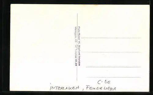 AK Interlaken, Feuerwehrzug zieht durch eine Strasse