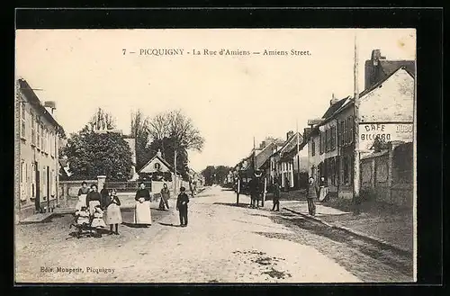 AK Picquigny, La Rue d`Amiens