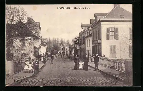 AK Picquigny, Rue de la Gare, Anwohner vor den Stadtvillen