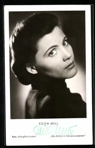 AK Schauspielerin Edith Mill, den Blick nach hinten gerichtet, Autogramm