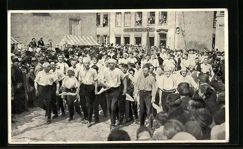 AK Echternach, Procession dansante, Groupe de danseurs echternachois