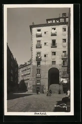AK Madrid, Bajada de Cuchilleros
