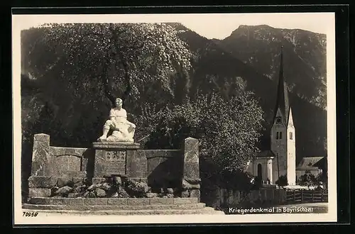AK Bayrischzell, Partie mit Kriegerdenkmal