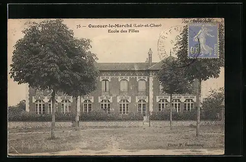 AK Ouzouer-le-Marché, Ecole des Filles