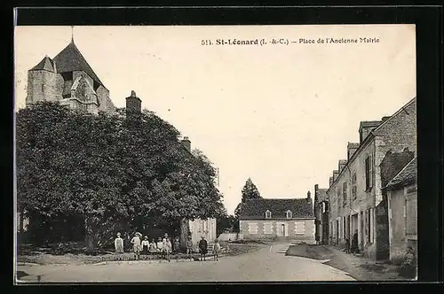 AK Saint-Léonard, Place de l`Ancienne Mairie