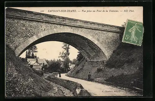 AK Savigny-sur-Braye, Vue prise au Pont de la Fontaine