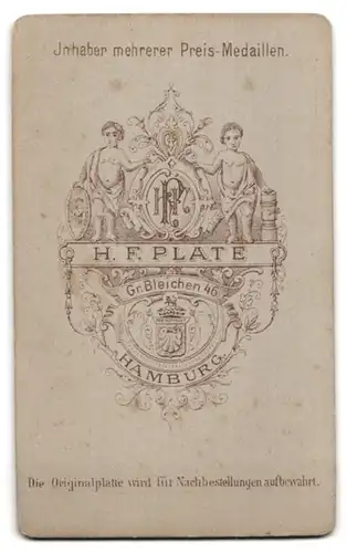 Fotografie H. F. Plate, Hamburg, Gr. Bleichen 46, Junge Dame mit zurückgebundenem Haar