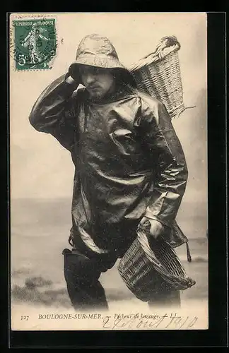 AK Boulogne-sur-Mer, Pecheur de harengs, Fischer mit Körben