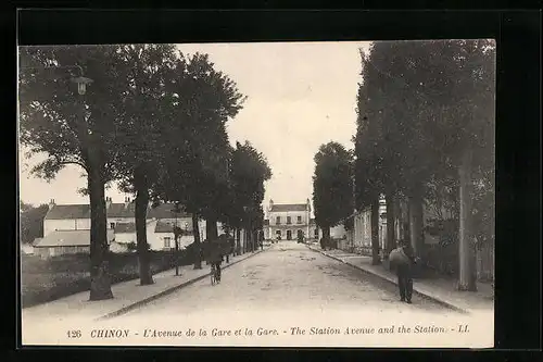 AK Chinon, Avenue de la Gare et la Gare, Bahnhof