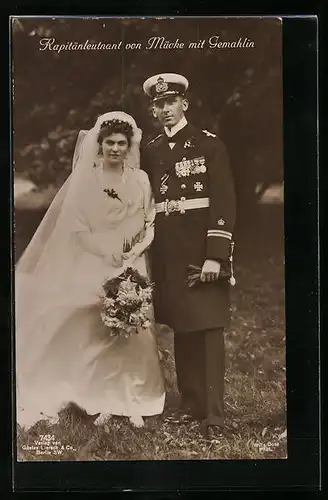 AK Kapitänleutnant von Mücke mit seiner Braut