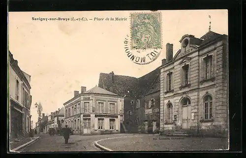 AK Savigny-sur-Braye, Place de la Mairie