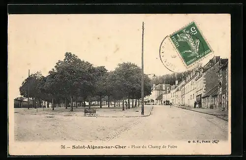 AK Saint-Aignan-sur-Cher, Place du Champ de Foire