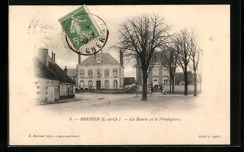 AK Dhuizon, La Mairie et le Presbytère