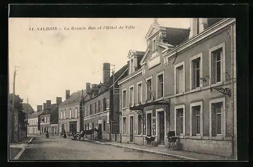 AK Salbris, La Grande Rue et l`Hotel de Ville