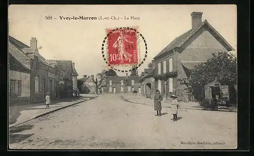 AK Yvoy-le-Marron, La Place