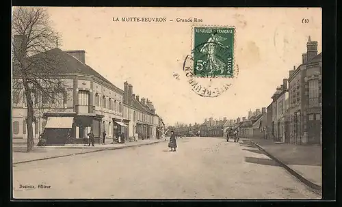 AK La Motte-Beuvron, Grande Rue