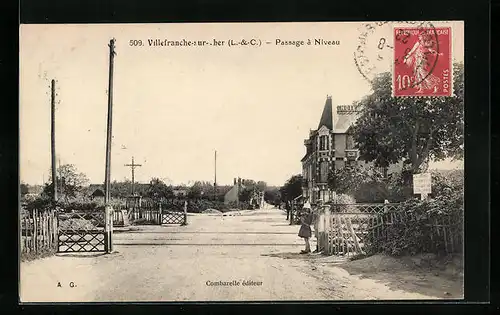 AK Villefranche-sur-Cher, Passage à Niveau