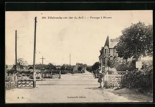 AK Villefranche-sur-Cher, Passage à Niveau
