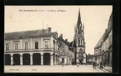 AK Mondoubleau, La Mairie et l`Eglise