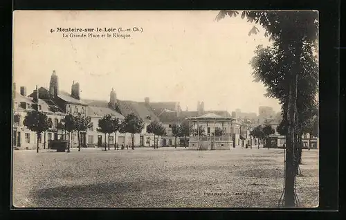 AK Montoire-sur-le-Loir, La Grande Place et le Kiosque