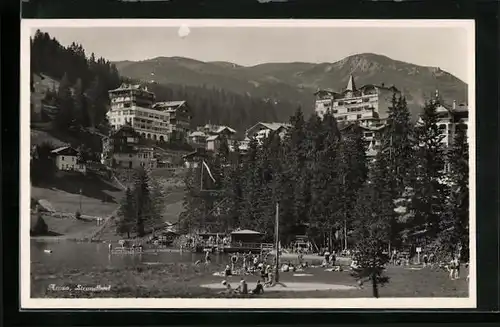 AK Arosa, Strandbad mit Blick auf Gebäude