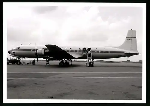 Fotografie Flugzeug Douglas DC-7, Passagierflugzeug der Spantax SA, Kennung EC-ATQ