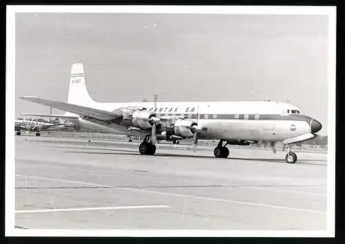 Fotografie Flugzeug Douglas DC-7, Passagierflugzeug der Spantax SA, Kennung EC-BBT