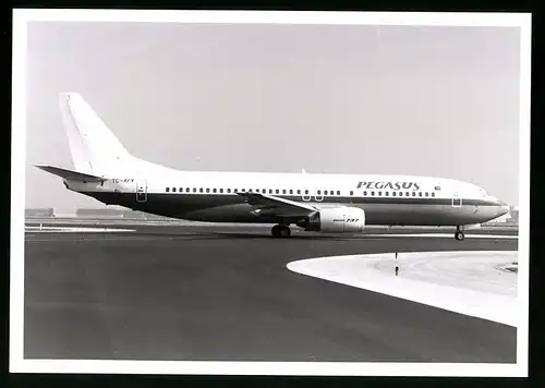 Fotografie Flugzeug Boeing 737, Passagierflugzeug der Pegasus, Kennung TC-AFY