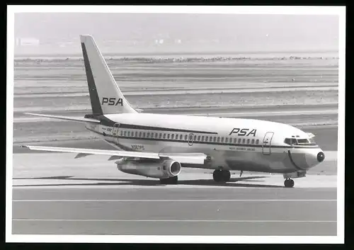 Fotografie Flugzeug Boeing 737, Passagierflugzeug der Pacific Southwest Airlines, Kennung N987PS