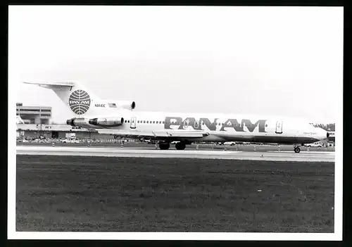 Fotografie Flugzeug Boeing 727, Passagierflugzeug der Pan Am, Kennung N8840E