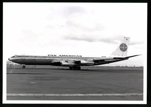 Fotografie Flugzeug Boeing 707, Passagierflugzeug der Pan American, Kennung N792PA