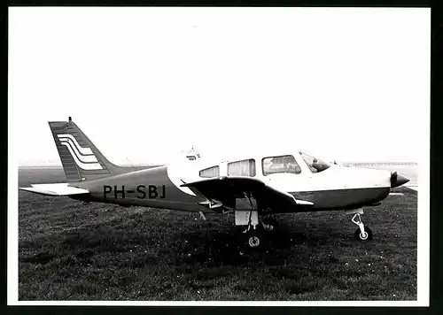 Fotografie Flugzeug Niederdecker, Schreiner Airways, Kennung PH-SBJ