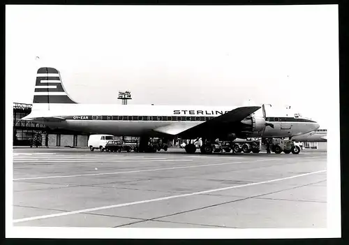 Fotografie Flugzeug Niederdecker, Passagierflugzeug der Sterling, Kennung OY-EAR