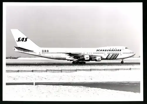 Fotografie Flugzeug Boeing 747 Jumbojet, Passagierflugzeug der SAS, Kennung LN-AEO