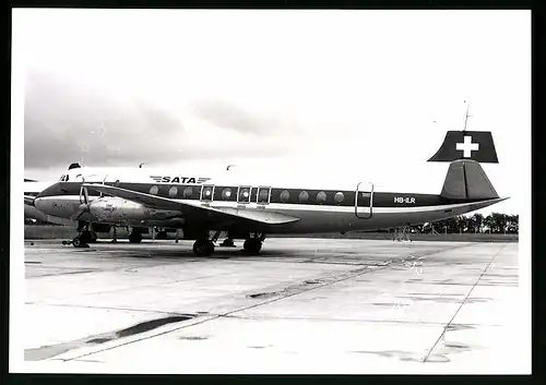 Fotografie Flugzeug Douglas DC-4, Passagierflugzeug der SATA, Kennung HB-ILR