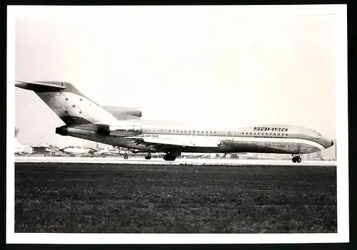 Fotografie Flugzeug Boeing 727, Passagierflugzeug der Sahasa, Kennung HR-SHE