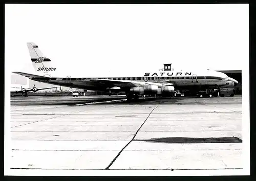 Fotografie Flugzeug Douglas DC-8, Passagierflugzeug der Saturn, Kennung N8008F