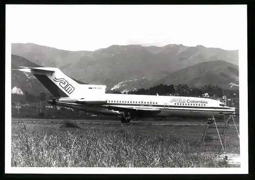 Fotografie Flugzeug Boeing 727, Passagierflugzeug der Colombia, Kennung-1271
