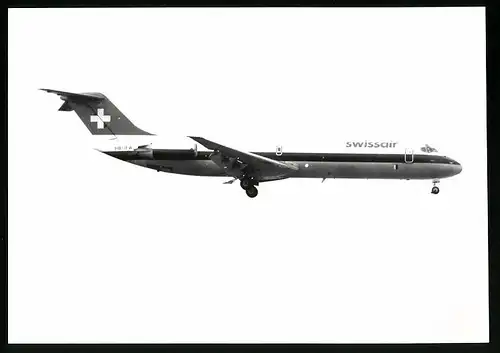 Fotografie Flugzeug Douglas DC-9, Passagierflugzeug der Swissair, Kennnung HB-IFW