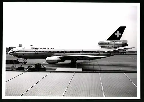 Fotografie Flugzeug Douglas DC-10, Passagierflugzeug der Swissair, Kennung HB-IHB