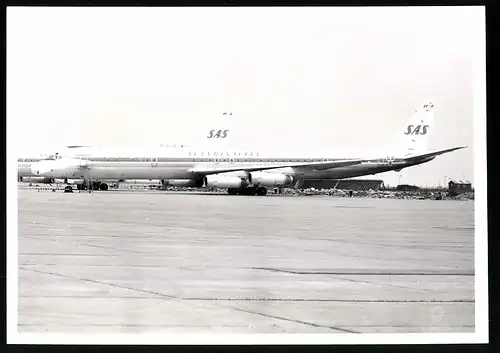Fotografie Flugzeug Douglas DC-8, Passagierflugzeug der SAS, Kennung OY-KTF