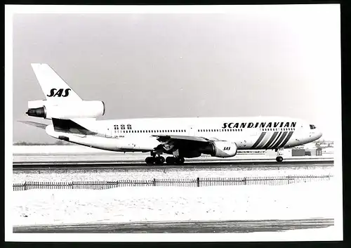 Fotografie Flugzeug Douglas DC-10, Passagierflugzeug der SAS, Kennung LN-RKA