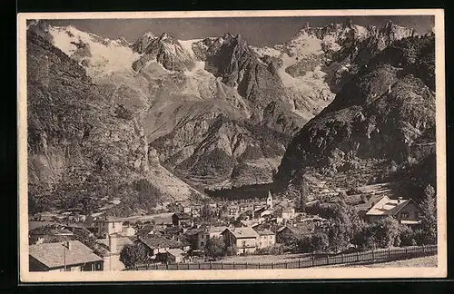 AK Courmayeur, Ortsansicht mit Bergpanorama